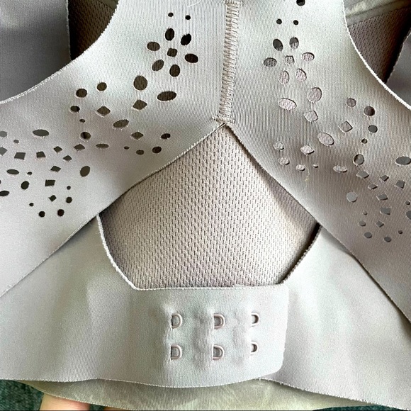 Victoria's Secret Purple Sports Bra - Picture 4 of 4